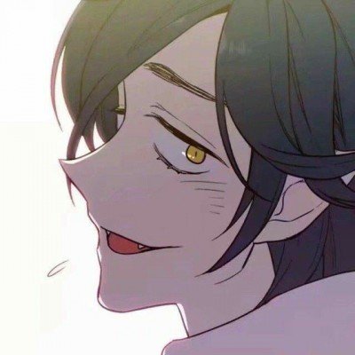 男生秀蜗牛美甲网友喊话检查杵状指